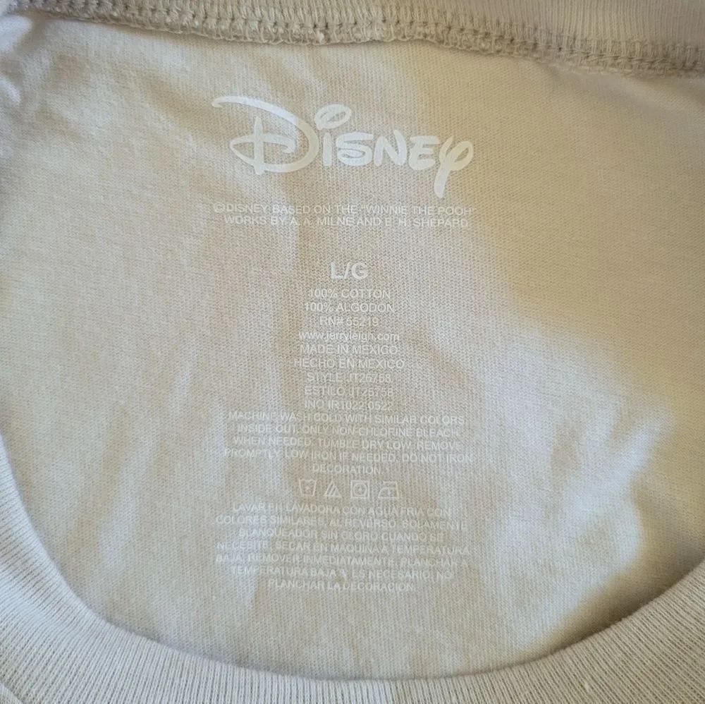 Disney's🏰 Winnie the Pooh🐻 Graphic Tee👕 - NWT - Picture 5 of 11